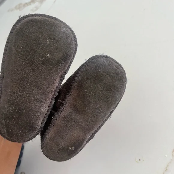 Infant baby Uggs - Picture 3 of 4